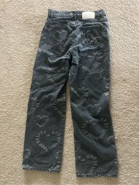 Chuu Relaxed Black Graphic Heart Jeans for women